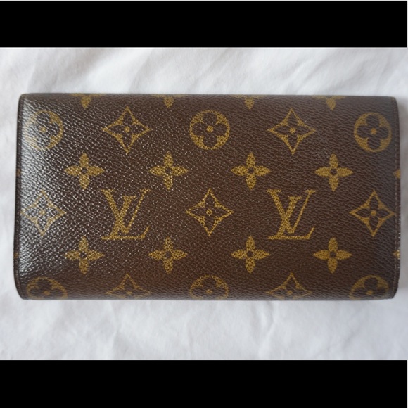Authentic Louis Vuitton Sarah Monogram Wallet - Picture 2 of 7